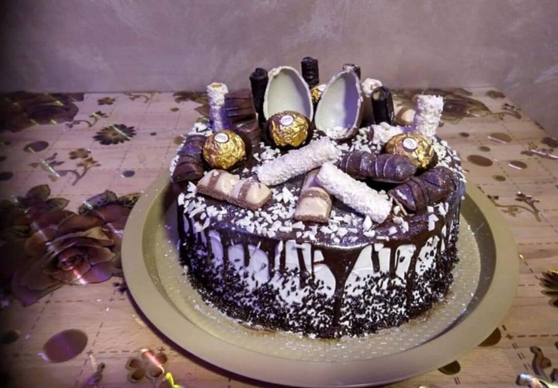 Čokoladna drip torta