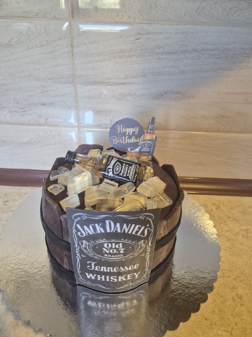 Tematska torta za rođendan, Jack Daniel's motiv