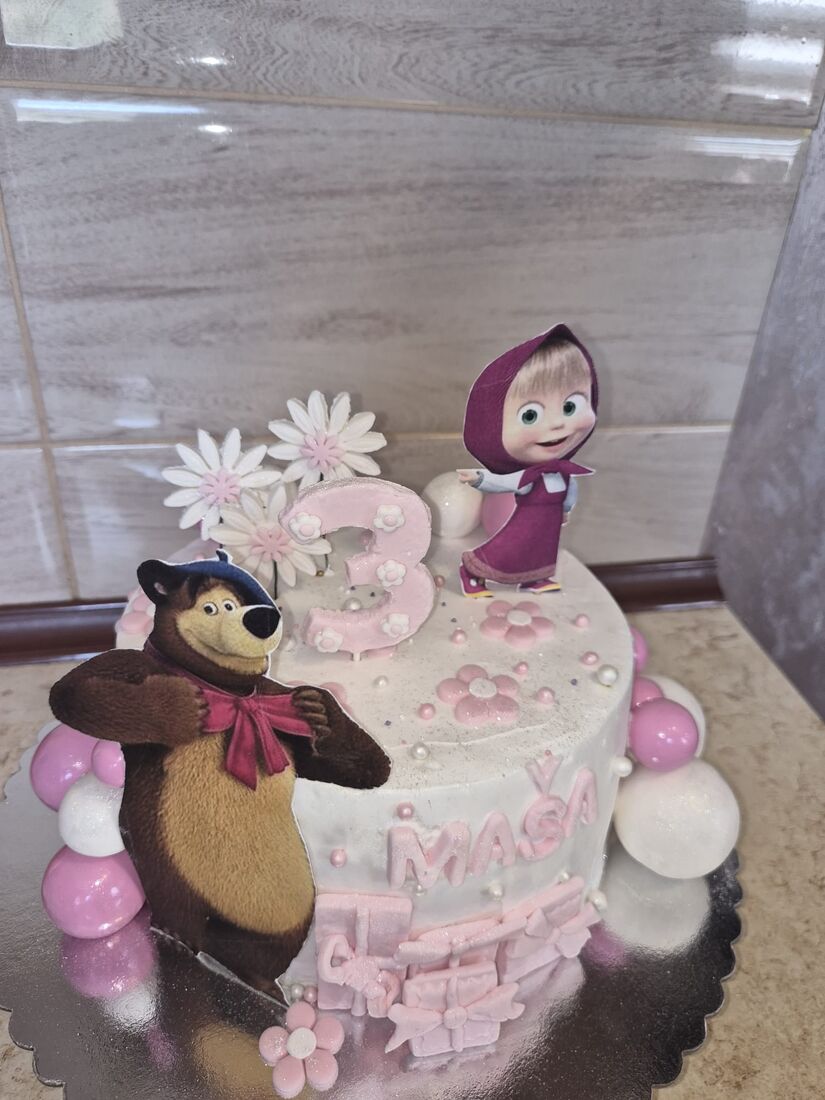 Torta Maša i Medved za treći rođendan